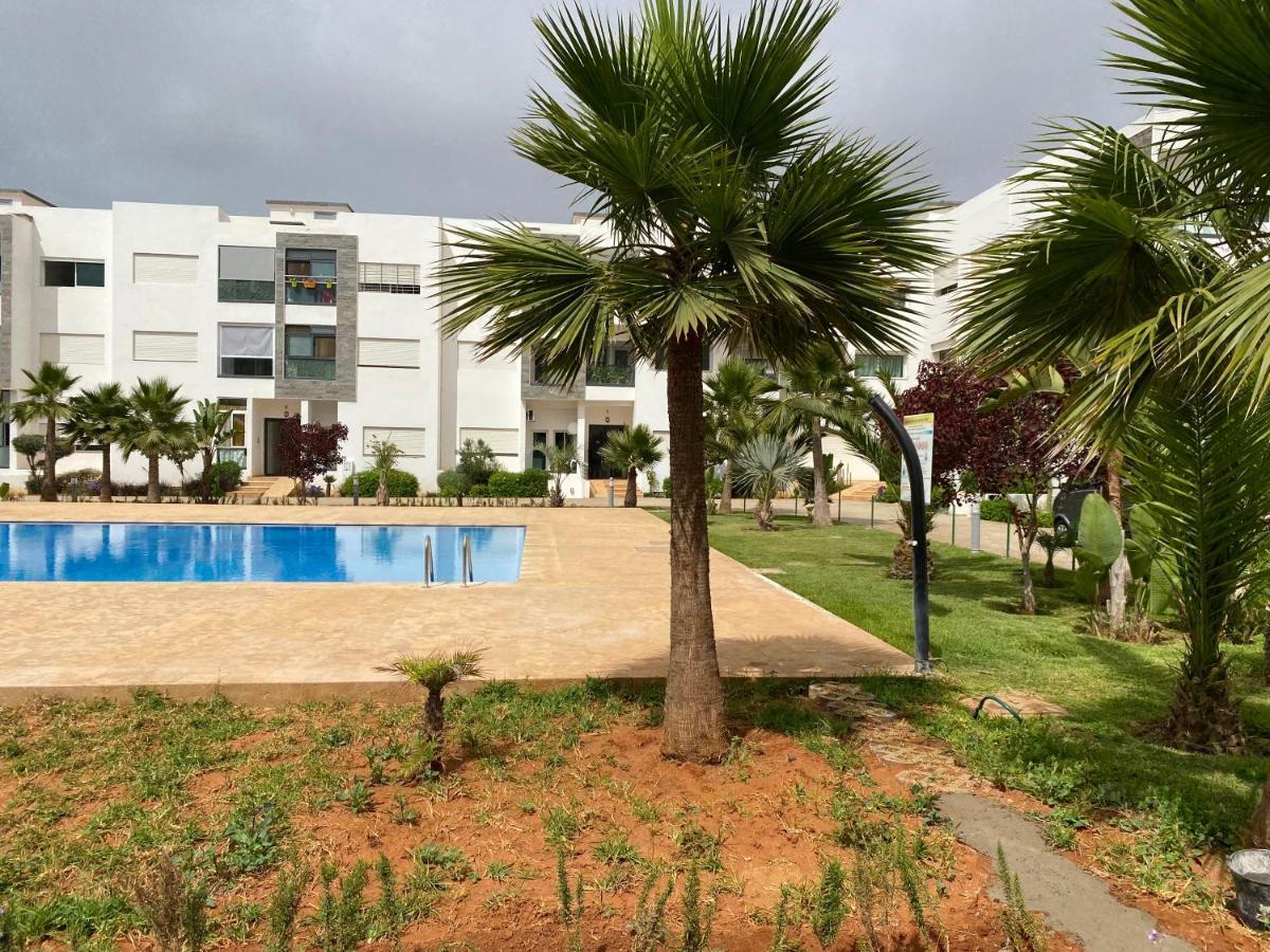 Lovely 4-Bedroom Condo With Pool Rabat Buitenkant foto